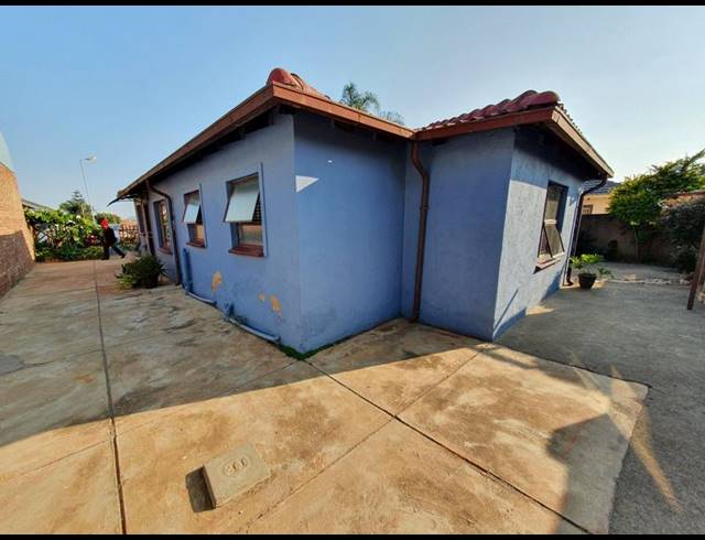 3 BEDROOM HOUSE FOR SALE IN THE ORCHARDS